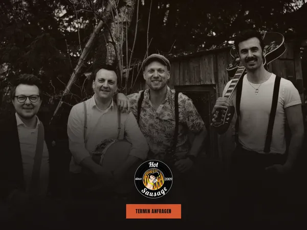 Startseite von Hot Sausage mit Bandfoto der vier Musiker, Logo und Knopf „Termin anfragen“